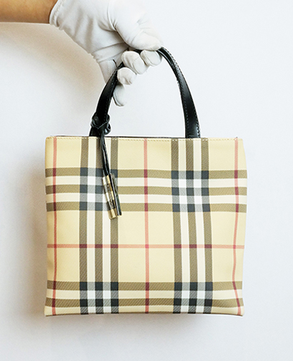 Classic Tote, front view